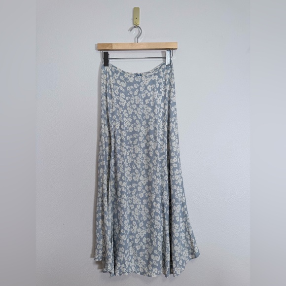 Reformation Zoe Midi skirt blue floral high slit size 4 - Picture 5 of 6